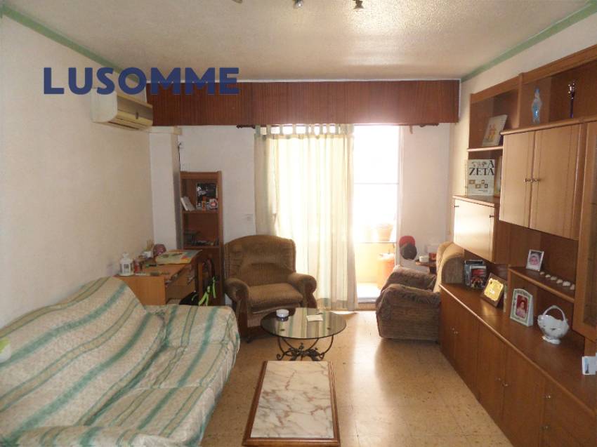 Descripción 478 - Piso en venta en Carrer Astúries, en Las Islas, la mejor zona de Puerto de Sagunto.

A 6 minutos a pie (500m) de la playa, con vistas al