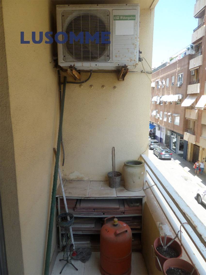 Descripción 478 - Piso en venta en Carrer Astúries, en Las Islas, la mejor zona de Puerto de Sagunto.

A 6 minutos a pie (500m) de la playa, con vistas al