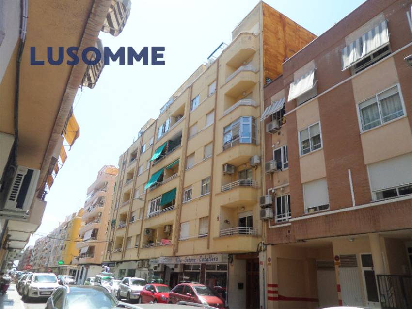 Descripción 478 - Piso en venta en Carrer Astúries, en Las Islas, la mejor zona de Puerto de Sagunto.

A 6 minutos a pie (500m) de la playa, con vistas al
