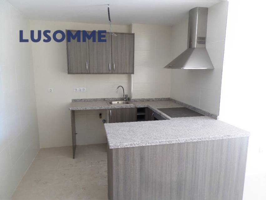 Descripción 489 - Vivienda a estrenar, construida en 2009.
Piso en venta carrer Xúquer, Carlet.

Vivienda en tercera planta con ascensor.

Piso de 113 