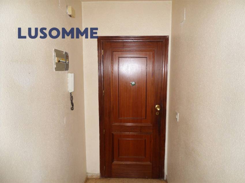 Descripción 478 - Piso en venta en Carrer Astúries, en Las Islas, la mejor zona de Puerto de Sagunto.

A 6 minutos a pie (500m) de la playa, con vistas al